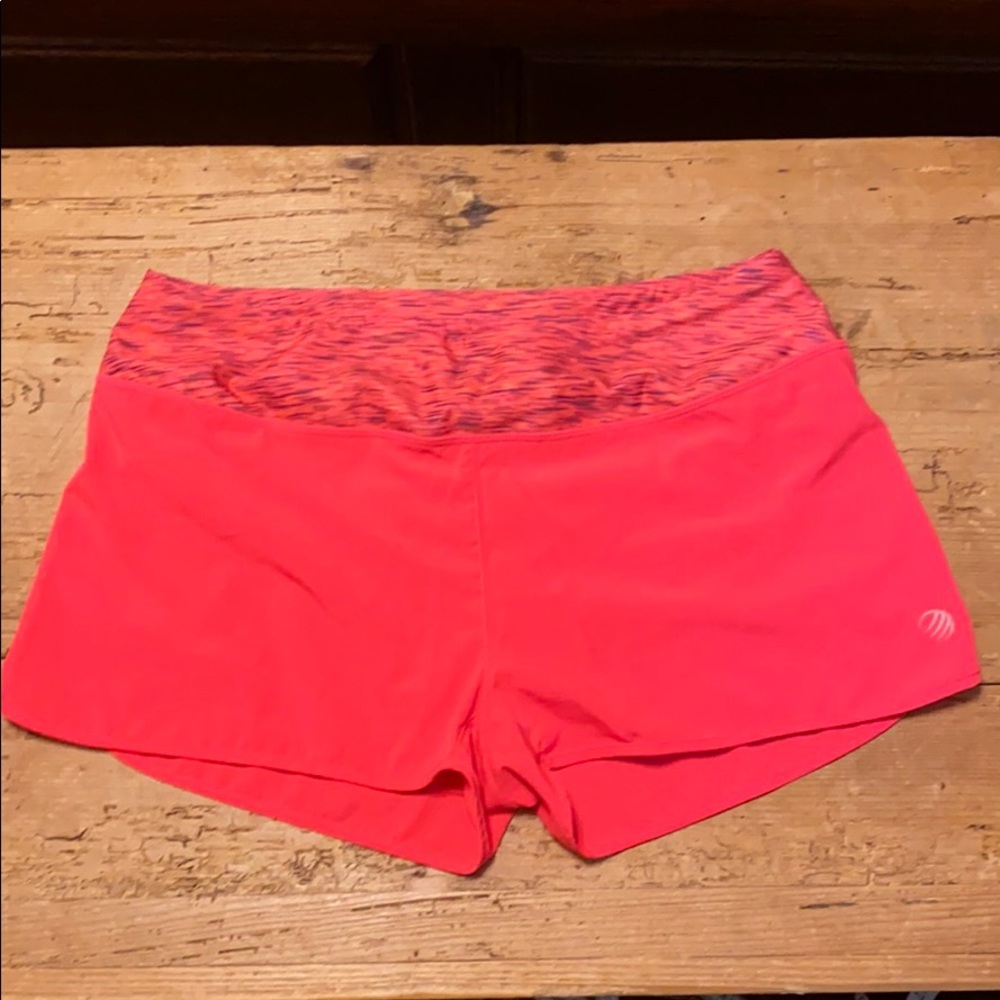 MPG women’s pink running shorts size M